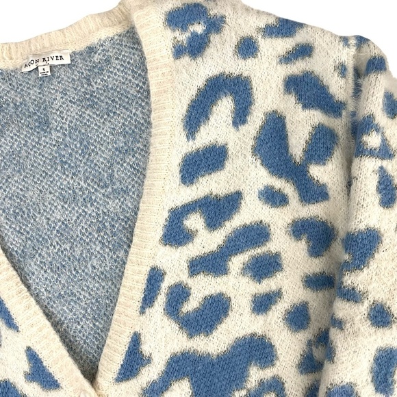 Moon River Fuzzy Knit Leopard Print Button Cardigan Sweater Blue White Small - Picture 5 of 9